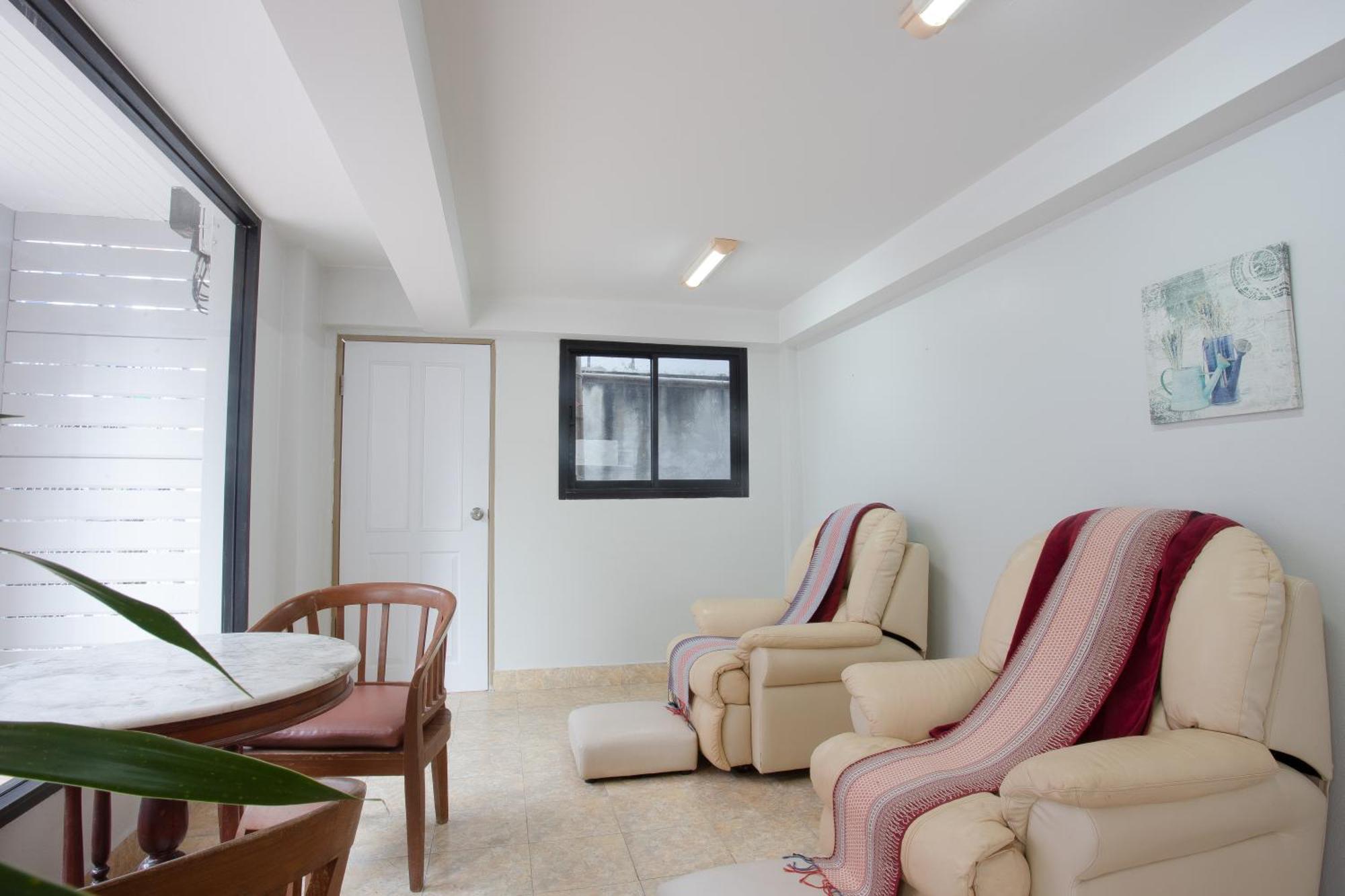 The Corner Appartement Patong Buitenkant foto