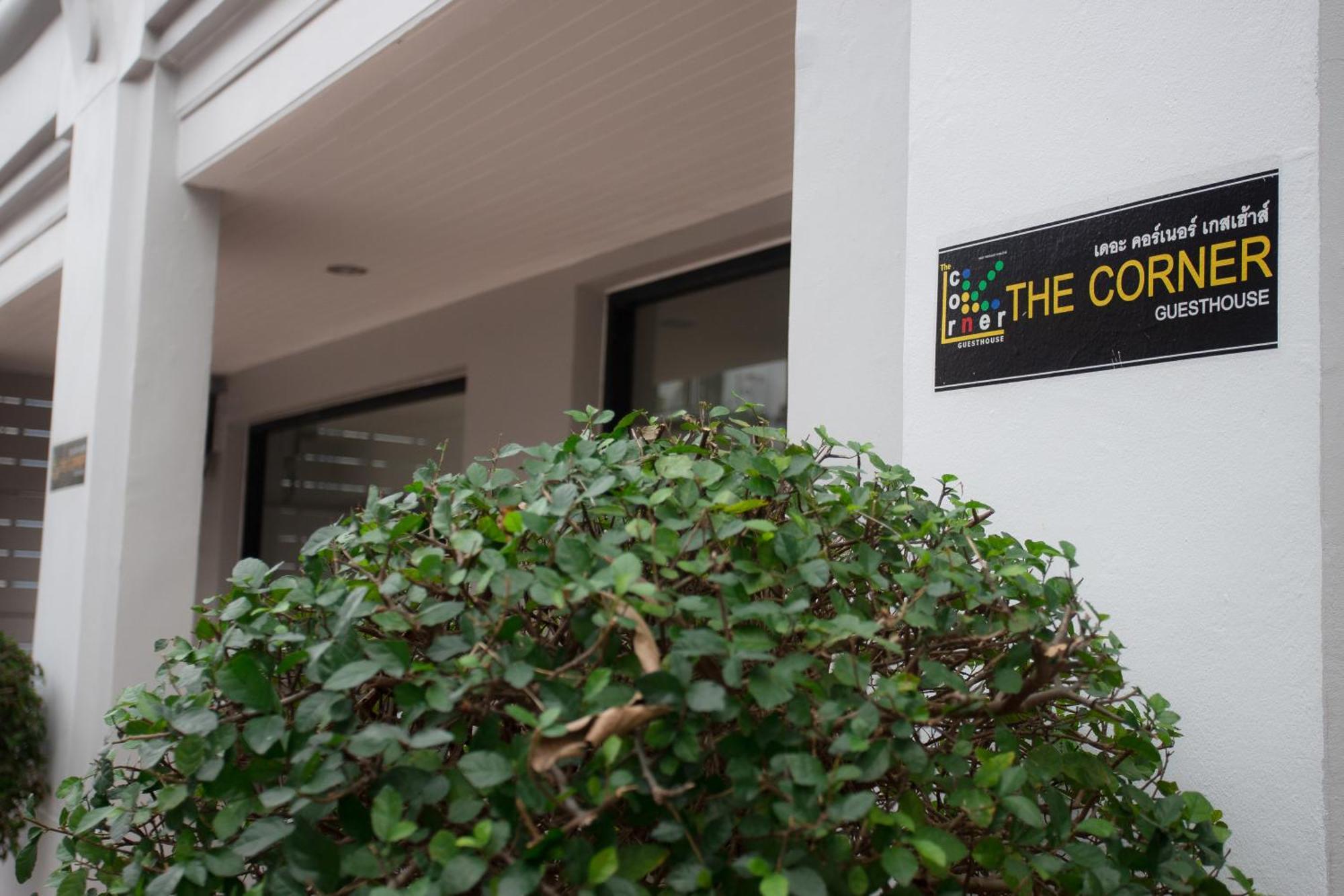 The Corner Appartement Patong Buitenkant foto