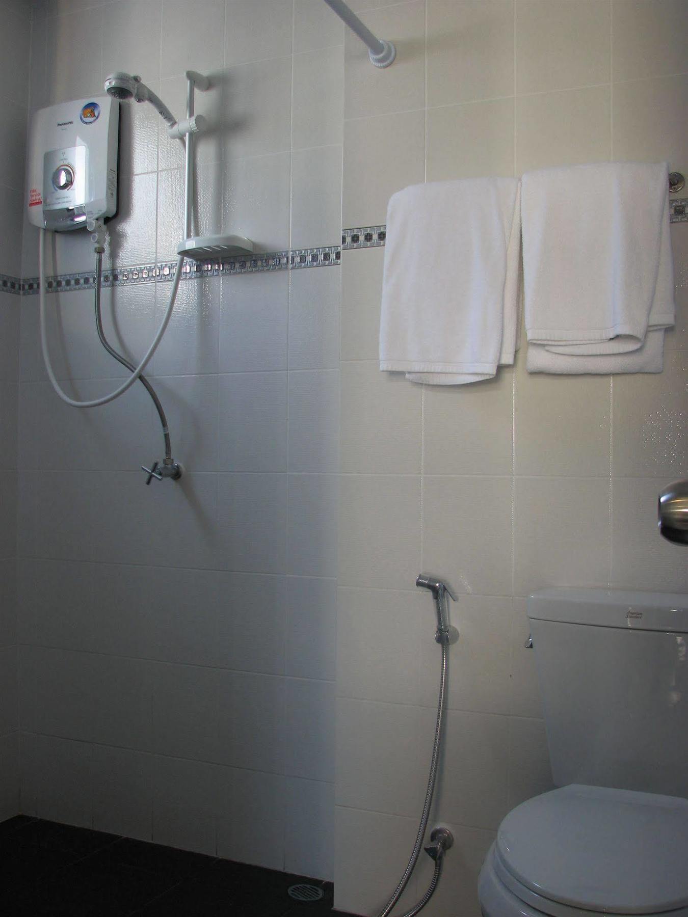 The Corner Appartement Patong Buitenkant foto